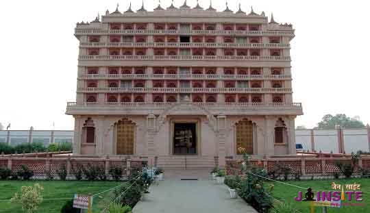 Bhagwan Mahaveer Janmabhumi Kundalpur,nandhyawart Mahal