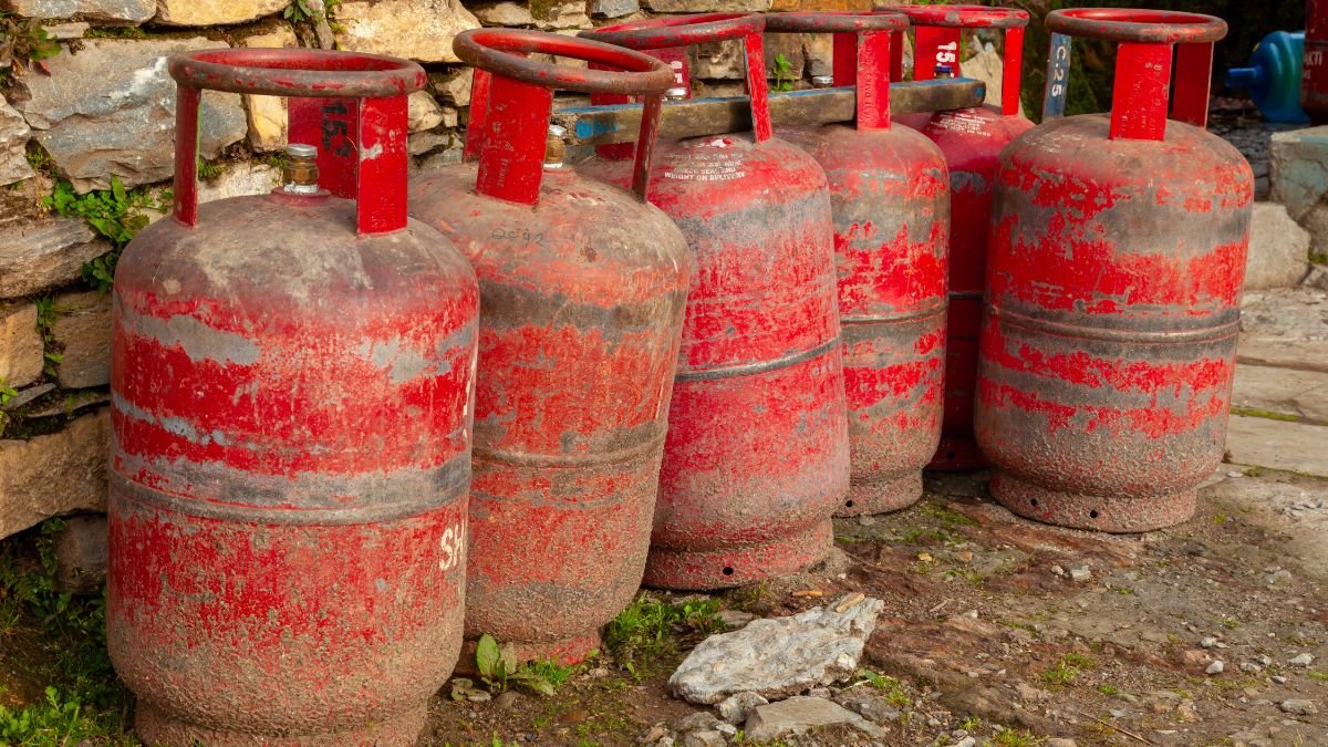 No LPG Cylinder for Homes With Piped Gas - Centre Changes Key Rule